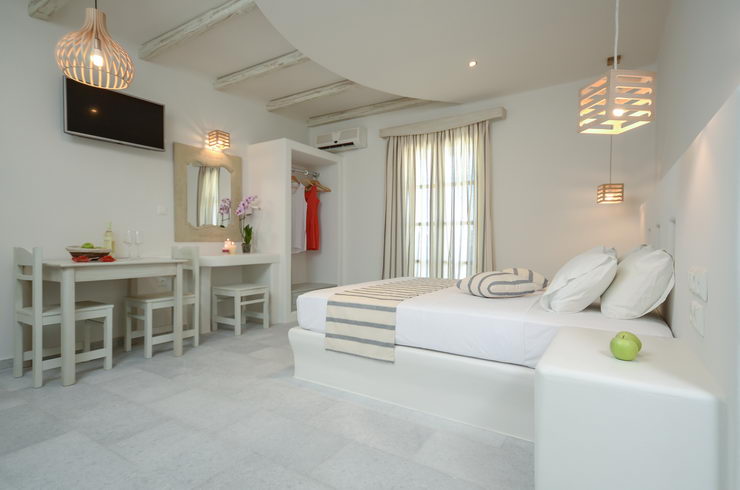 Top floor deluxe suites for 2 guests