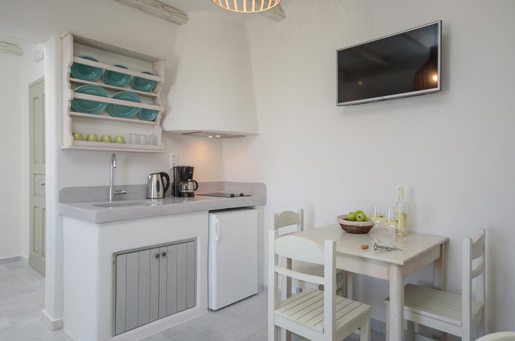 Top floor deluxe suites for 4 guests