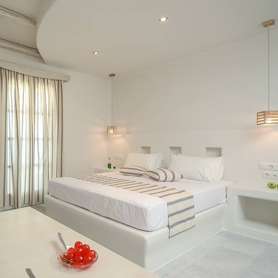 Suite for two at Naxos Hotel Agnanti